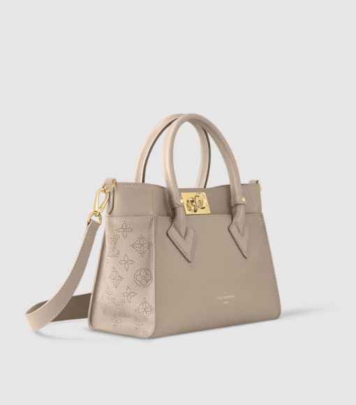 Louis Vuitton M21546 On My Side PM - Image 3