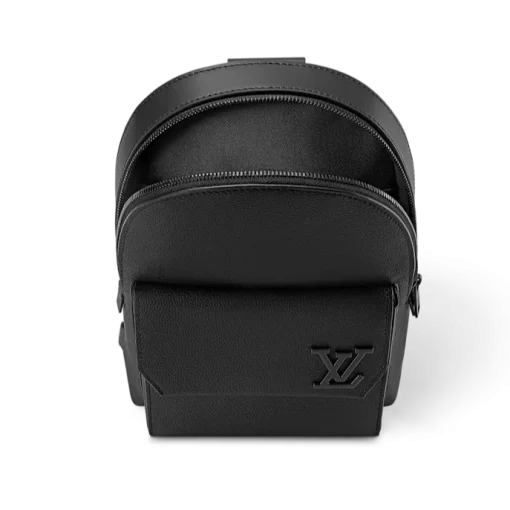 Louis Vuitton Street Style Shoulder Bags - Image 2